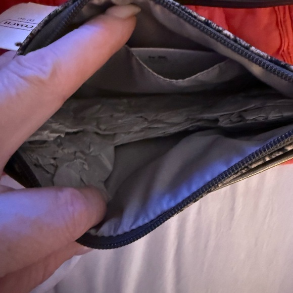 Coach Snake Print Med Wristlet Gunmetal/Silver F50106 NWT - Picture 4 of 5